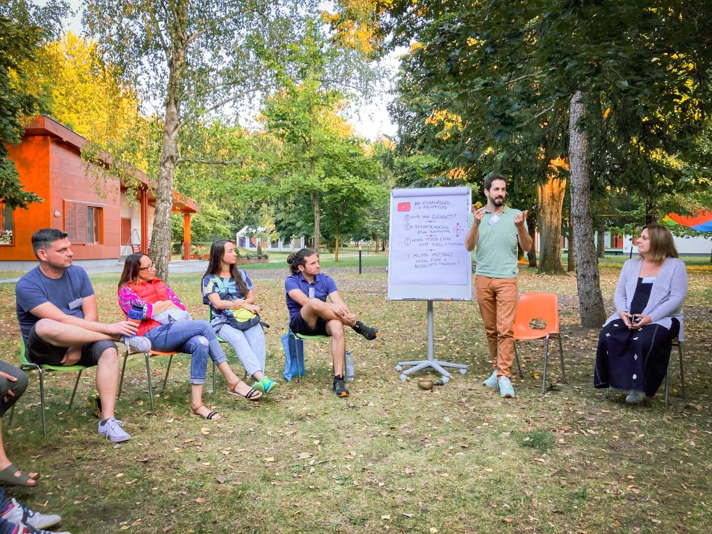 forrás konferencia élményakadémia hatvan bátor tábor bárnai árpád schell gergely pszichológus
