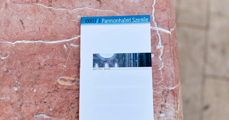 Megjelent az írásom a Pannonhalmi Szemlében család és ünnep kapcsolatáról
